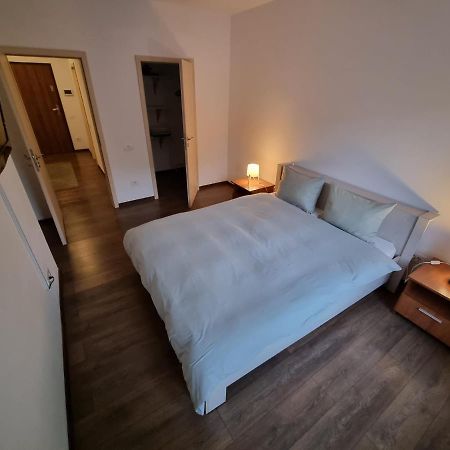 Avram Iancu Private Apartment With Ac Braşov Exteriör bild